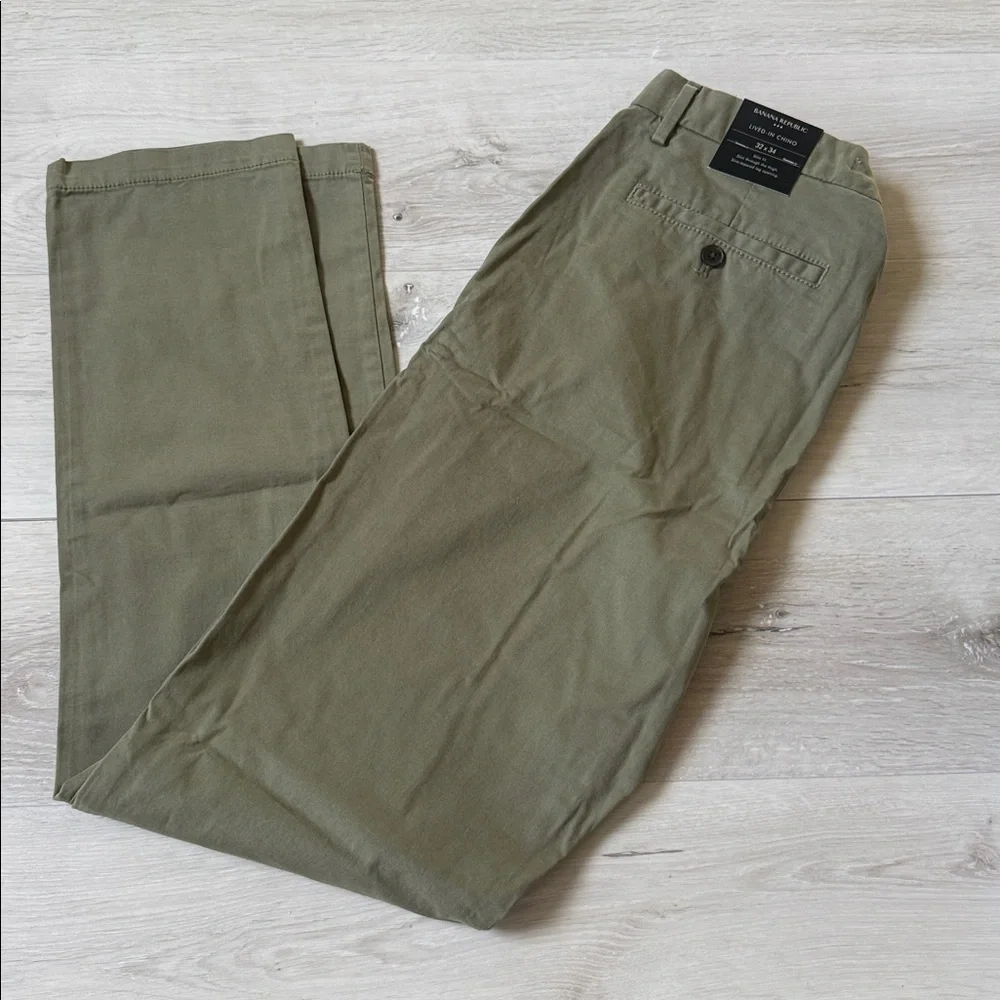 Banana republic SLIM-STRAIGHT LIVED-IN CHINO 32x34 New‎ With Tags